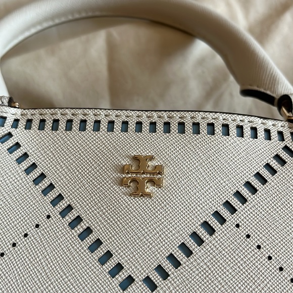 NWOT TORY BURCH ROBINSON CROSSHATCHED IVORY/BLUE LEATHER SATCHEL BAG - Picture 7 of 15